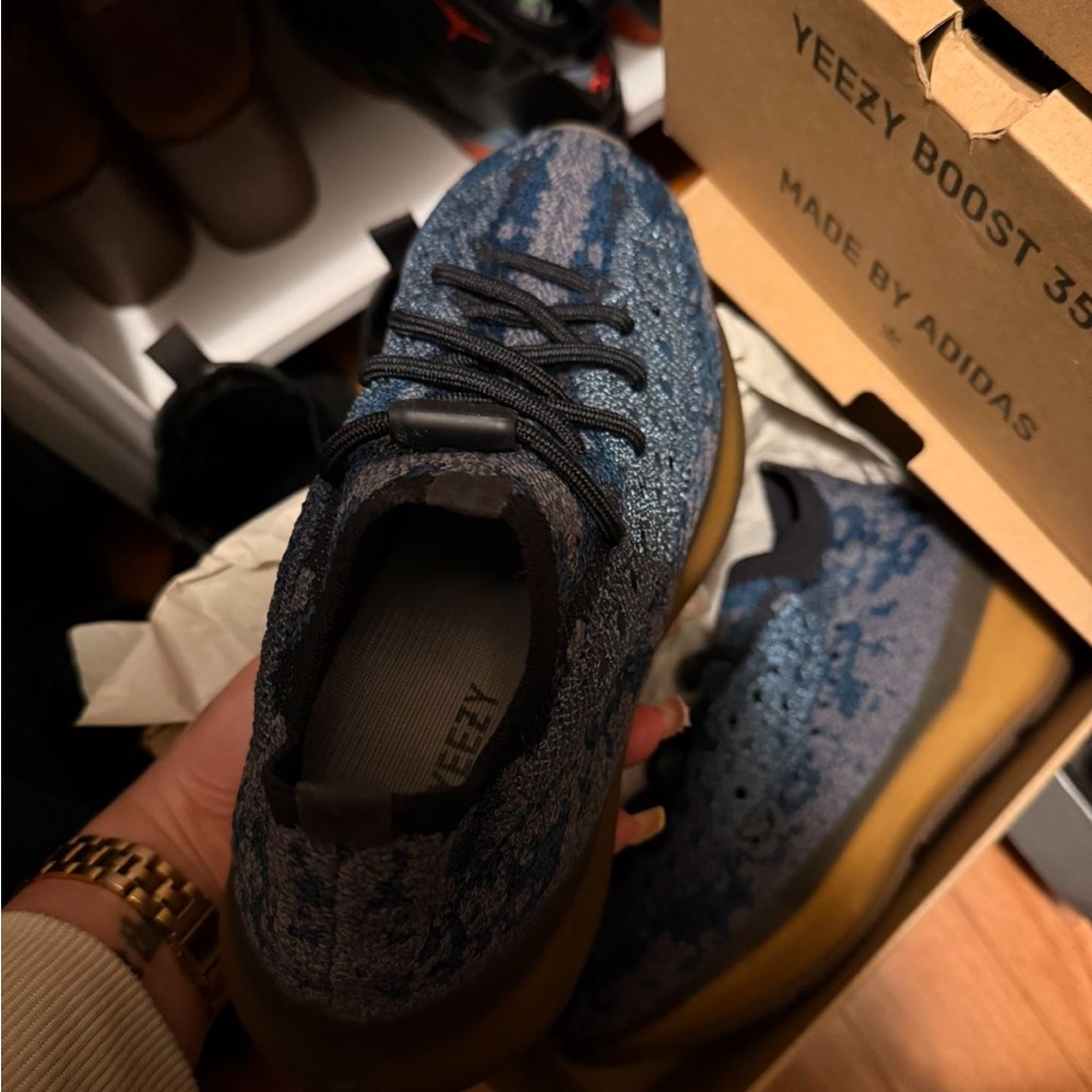 Adidas Yeezy Boost 350 V2 Blue Sneakers